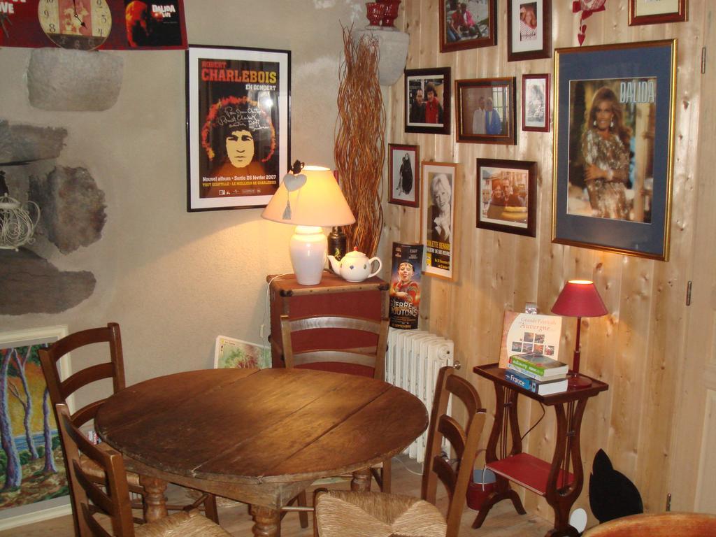 Hôtel La Maison De Justine à Murat  Extérieur photo