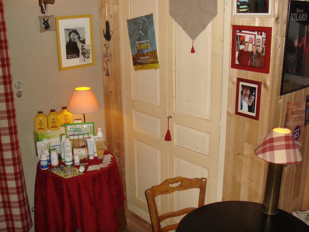 Hôtel La Maison De Justine à Murat  Extérieur photo